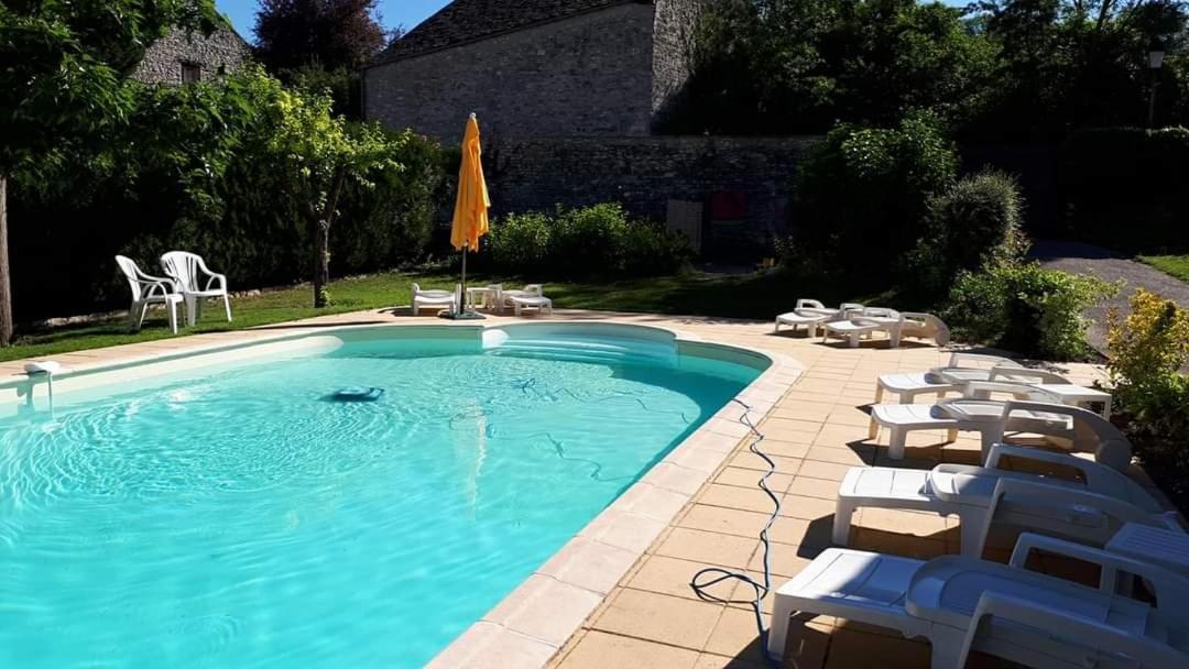 Au Chat Perche Espace Familial Mareil-sur-Mauldre Экстерьер фото